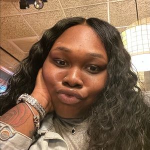 Meet your Posher, Kaylen